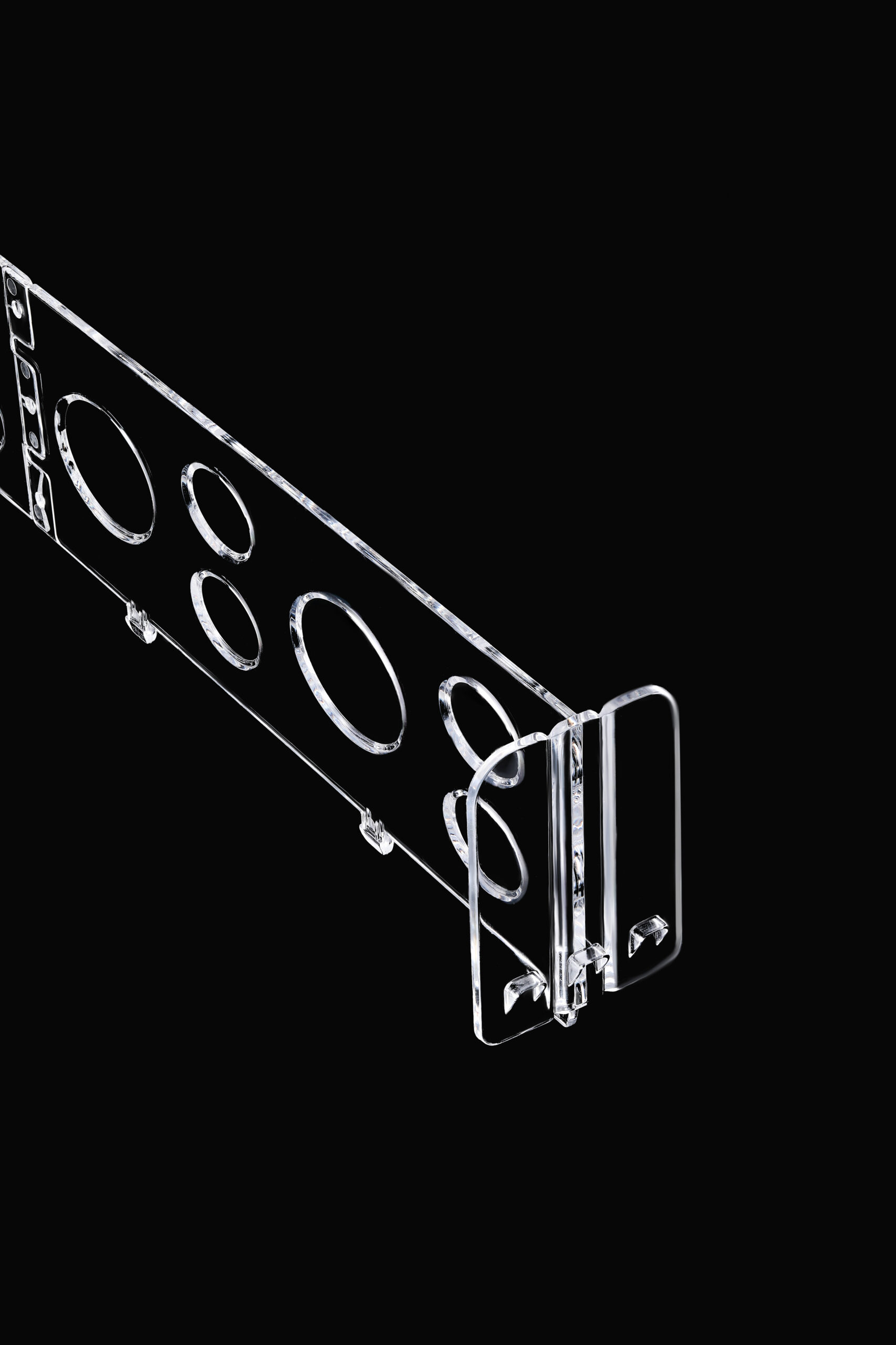Sliding mat with wire divider